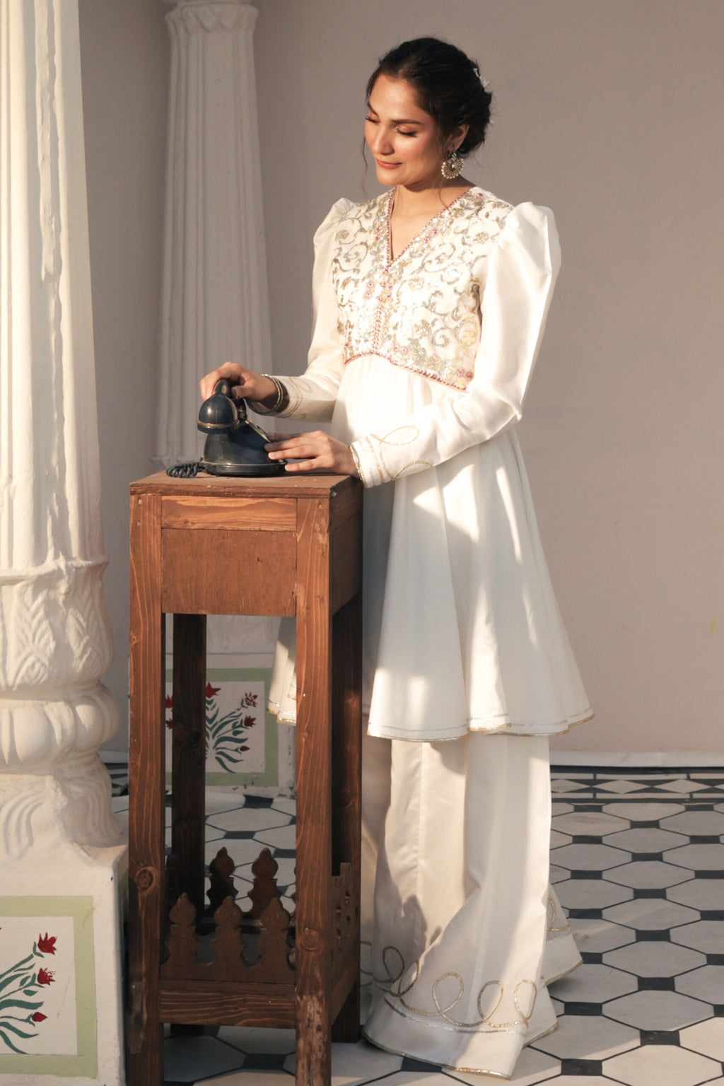 Safaid Chandni